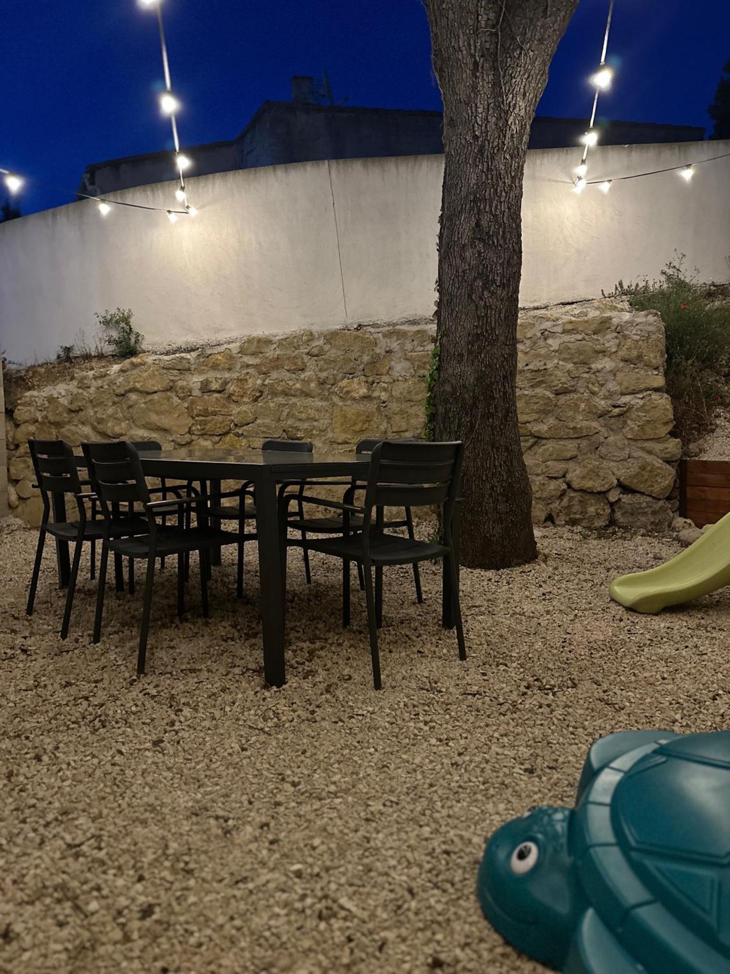 Maison T3 Dans Un Village Calme Saint-Mitre-les-Remparts Екстериор снимка