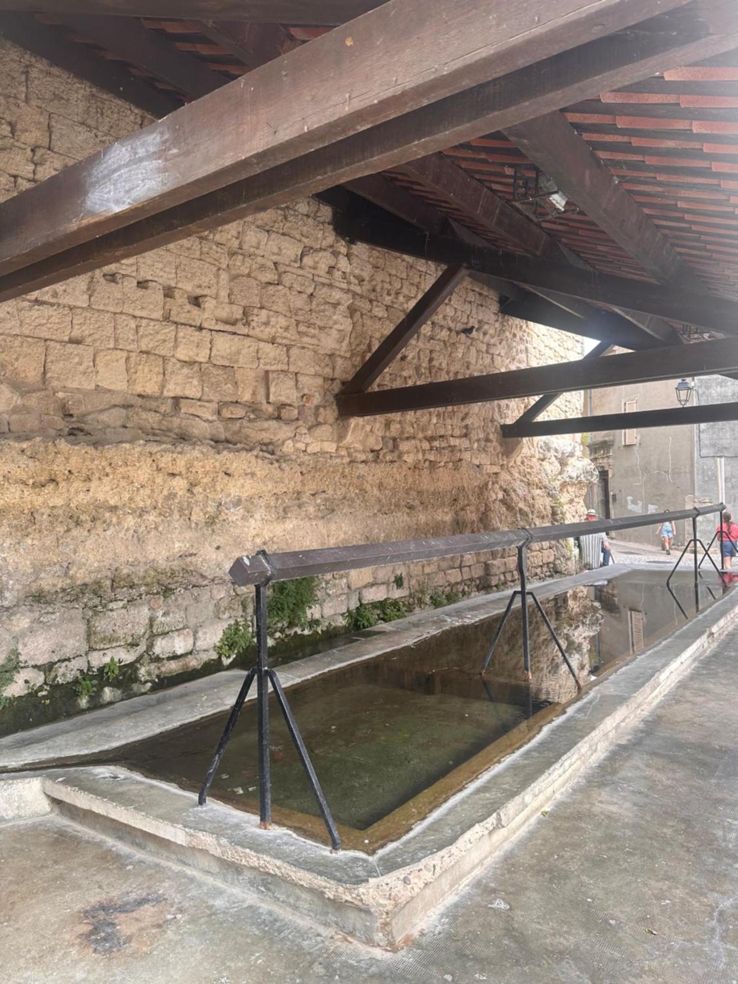 Maison T3 Dans Un Village Calme Saint-Mitre-les-Remparts Екстериор снимка